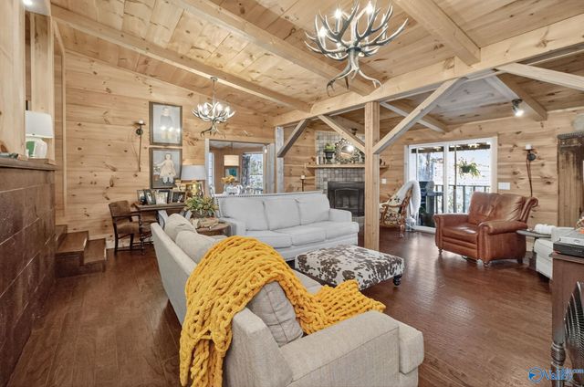 1361 County Road 114, Valley Head, AL 35989