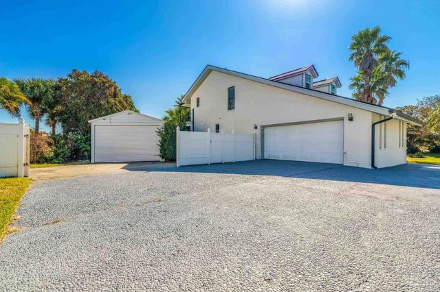 5420 Grande Lagoon Blvd, Pensacola, FL 32507