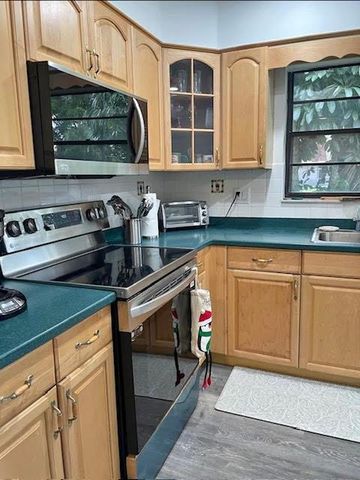 1501 NW 90th Way, Pembroke Pines, FL 33024