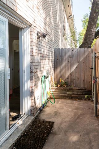 2425 Ashdale DR 18, Austin, TX 78757