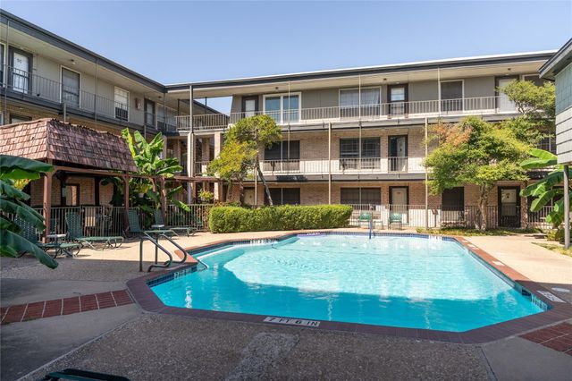 2425 Ashdale DR 18, Austin, TX 78757