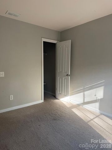 8948 Kirkley View Court, Charlotte, NC 28277