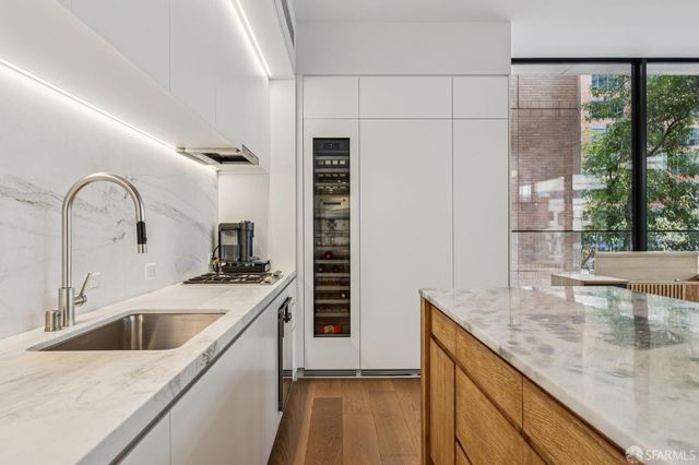 1 Steuart Lane 201, San Francisco, CA 94105