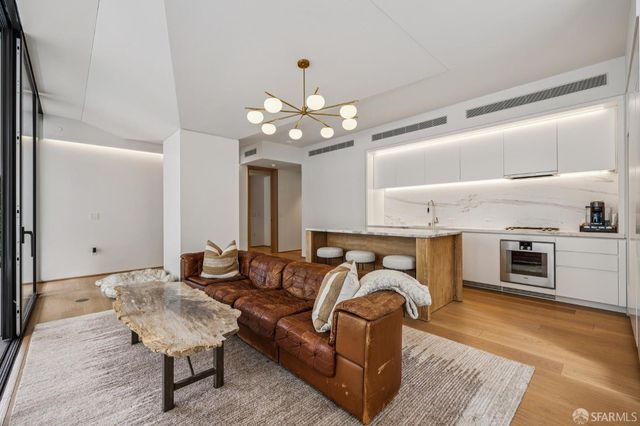 1 Steuart Lane 201, San Francisco, CA 94105