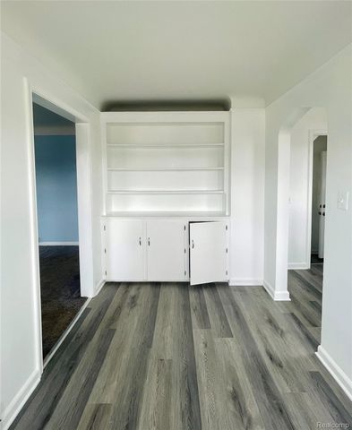 19250 Farmington Road, Livonia, MI 48152