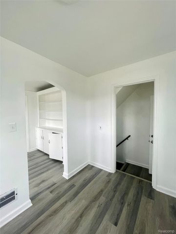 19250 Farmington Road, Livonia, MI 48152