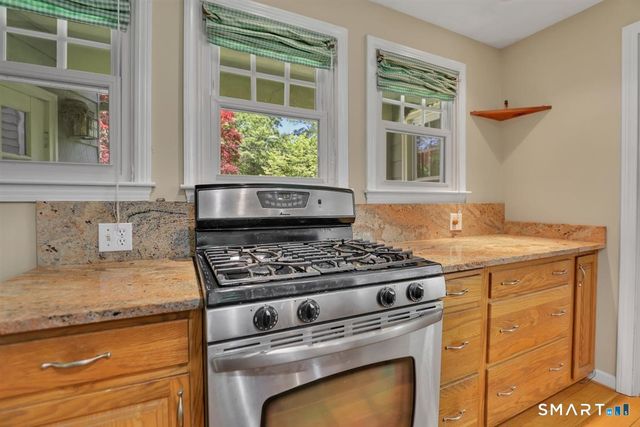 55 Burr Road, Haddam, CT 06441