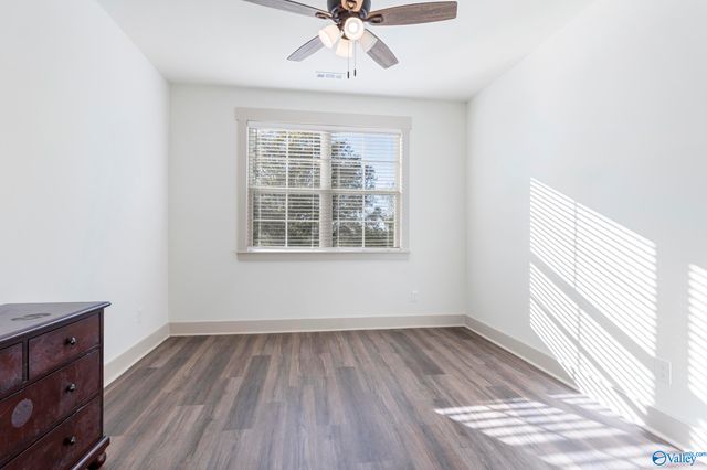 559 Farmingdale Road, Huntsville, AL 35803