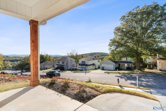 559 Farmingdale Road, Huntsville, AL 35803