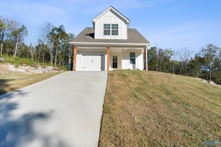 559 Farmingdale Road, Huntsville, AL 35803