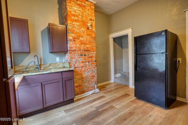 625 Louis Coleman Jr Dr, Louisville, KY 40211