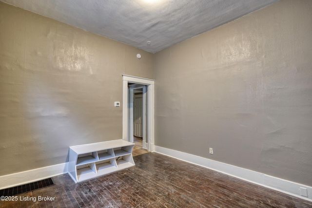 625 Louis Coleman Jr Dr, Louisville, KY 40211