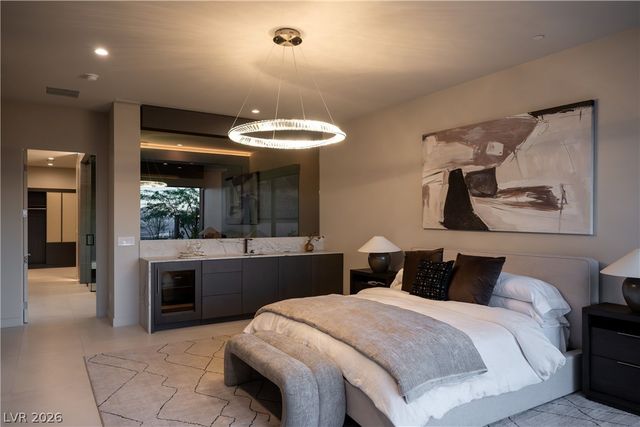 8 Chisel Crest Court, Henderson, NV 89012