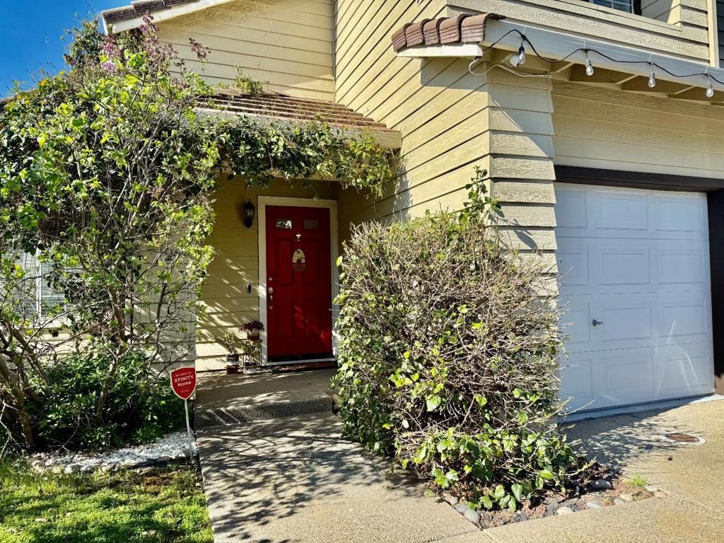 Image 3 of property listing at 1380 Parkside Drive, Tracy, CA 95376