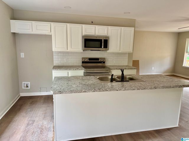 1294 VIVIAN STREET, Leeds, AL 35094