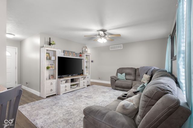7156 N County Road 1000 E, Seymour, IN 47274