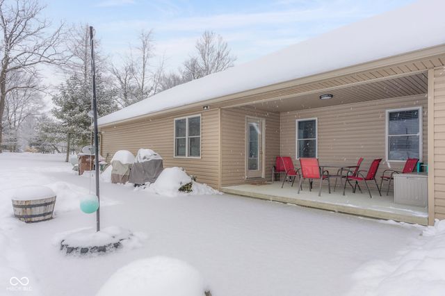 7156 N County Road 1000 E, Seymour, IN 47274