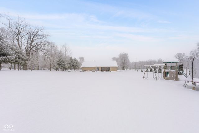 7156 N County Road 1000 E, Seymour, IN 47274