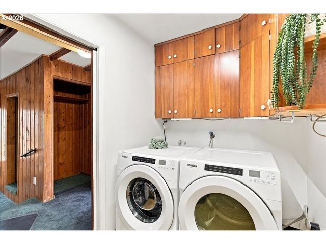 410 E FAIRFIELD St, Gladstone, OR 97027