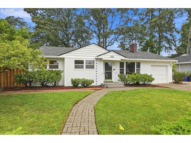 410 E FAIRFIELD St, Gladstone, OR 97027