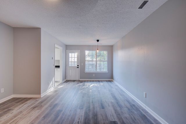 7528 Eric Drive, Chattanooga, TN 37421