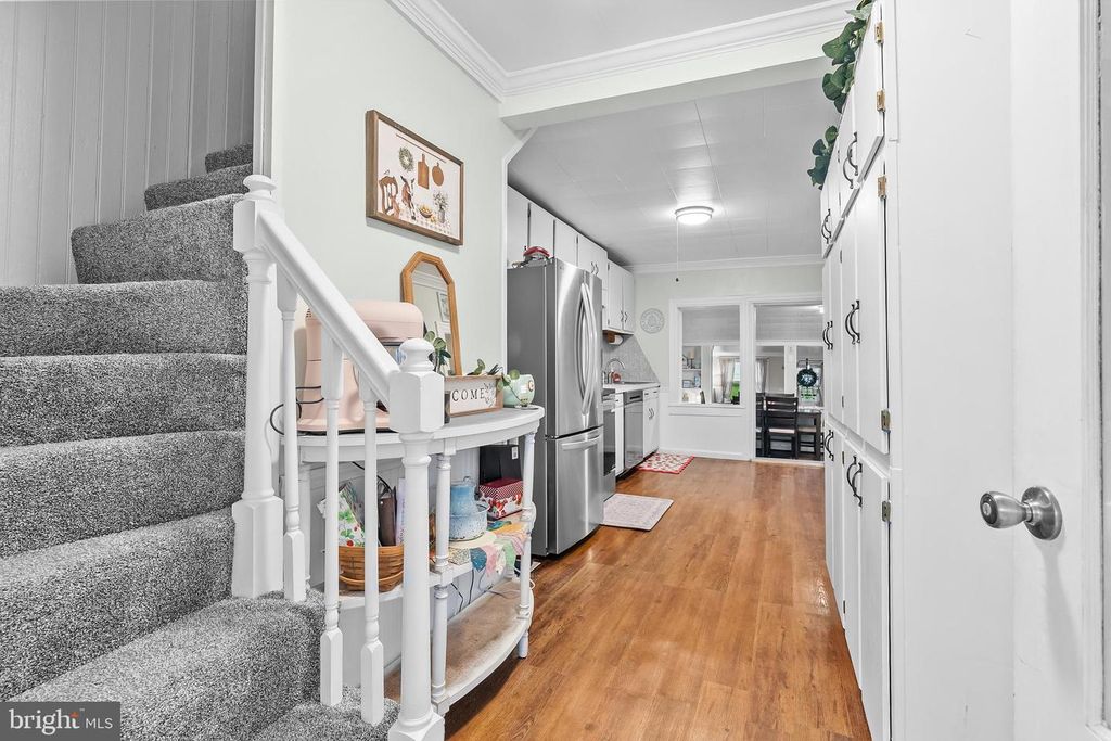 Image 10 of property listing at 14545 BARKDOLL RD, Hagerstown, MD 21742