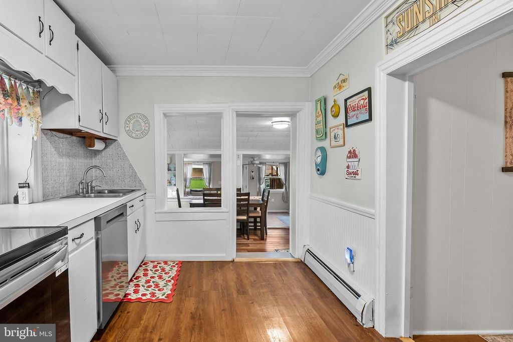 Image 11 of property listing at 14545 BARKDOLL RD, Hagerstown, MD 21742