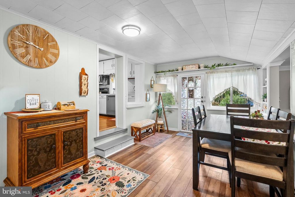 Image 15 of property listing at 14545 BARKDOLL RD, Hagerstown, MD 21742