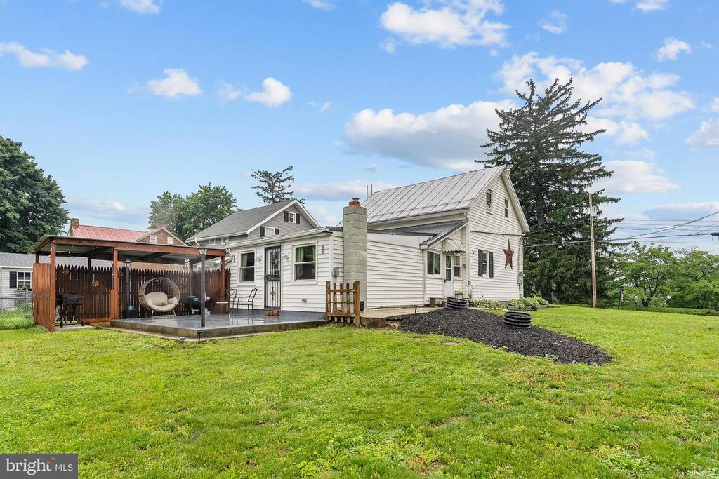 Image 3 of property listing at 14545 BARKDOLL RD, Hagerstown, MD 21742