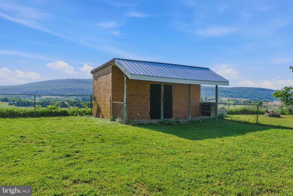 Image 33 of property listing at 14545 BARKDOLL RD, Hagerstown, MD 21742