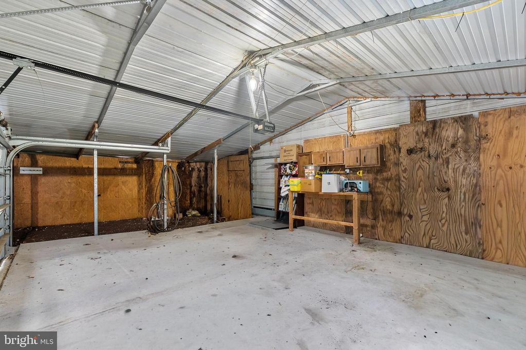 Image 38 of property listing at 14545 BARKDOLL RD, Hagerstown, MD 21742