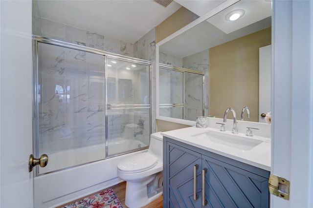 7004 Golf Pointe Circle, Tamarac, FL 33321