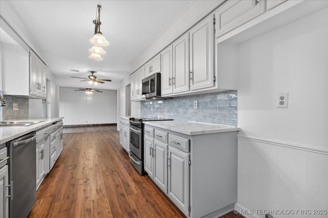 6736 Dorsett Drive, Bartlesville, OK 74006