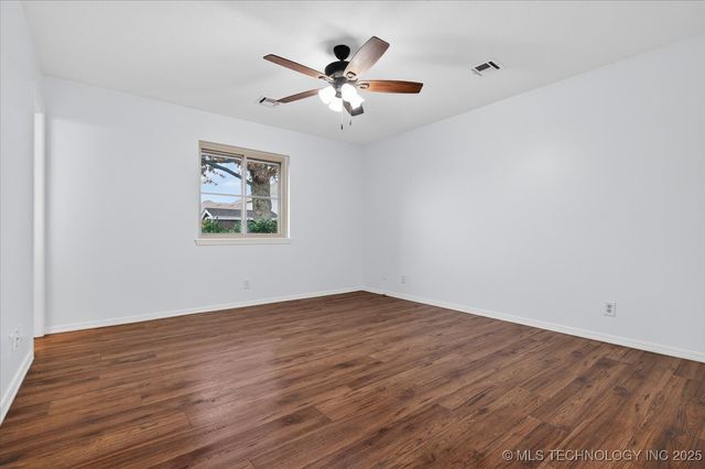 6736 Dorsett Drive, Bartlesville, OK 74006