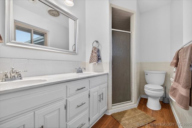 6736 Dorsett Drive, Bartlesville, OK 74006