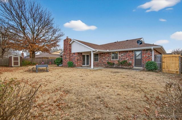 6736 Dorsett Drive, Bartlesville, OK 74006