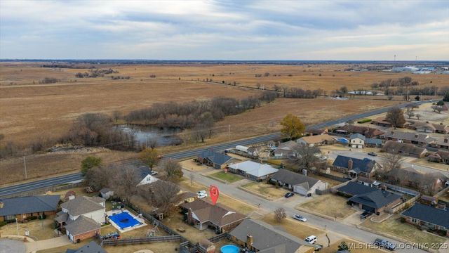 6736 Dorsett Drive, Bartlesville, OK 74006