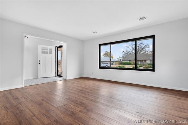 6736 Dorsett Drive, Bartlesville, OK 74006