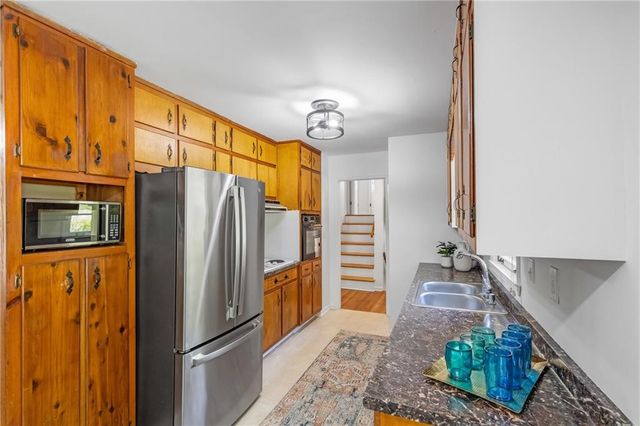 2544 W Laurel Ridge Drive, Decatur, GA 30033