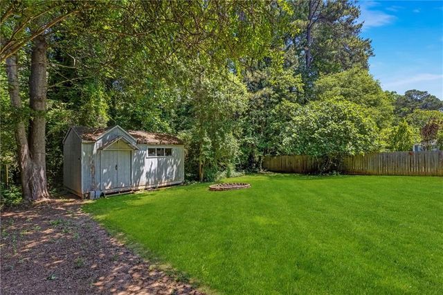 2544 W Laurel Ridge Drive, Decatur, GA 30033