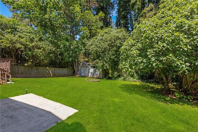 2544 W Laurel Ridge Drive, Decatur, GA 30033