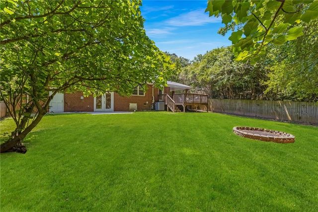 2544 W Laurel Ridge Drive, Decatur, GA 30033