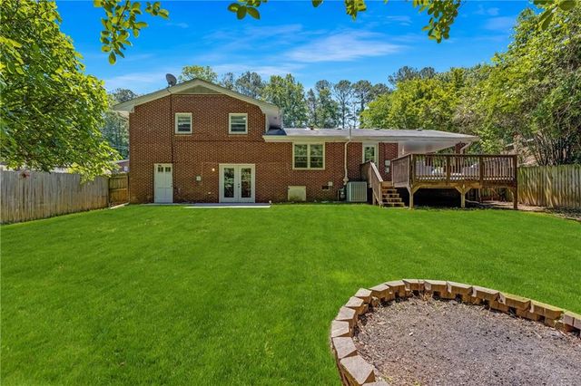 2544 W Laurel Ridge Drive, Decatur, GA 30033