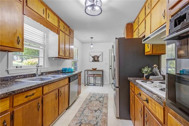 2544 W Laurel Ridge Drive, Decatur, GA 30033