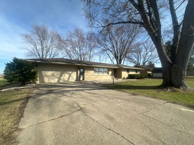 2408 16th Avenue, Sterling, IL 61081