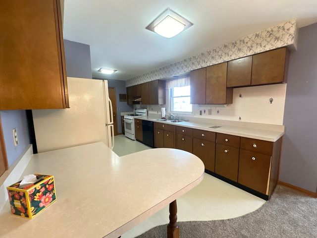 2408 16th Avenue, Sterling, IL 61081