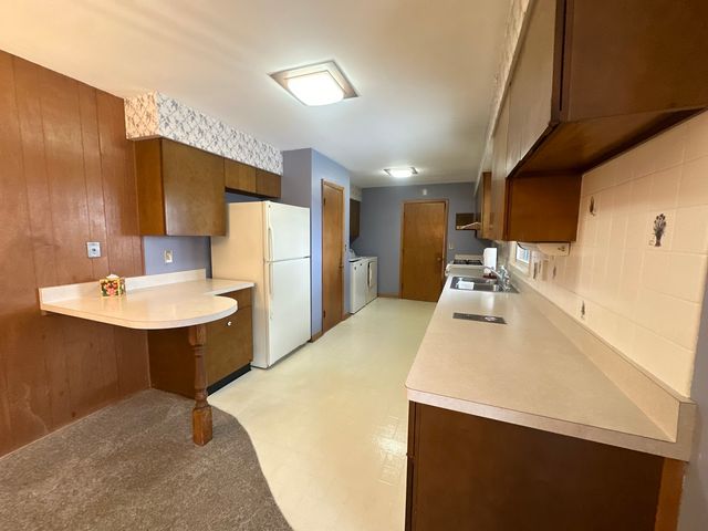 2408 16th Avenue, Sterling, IL 61081