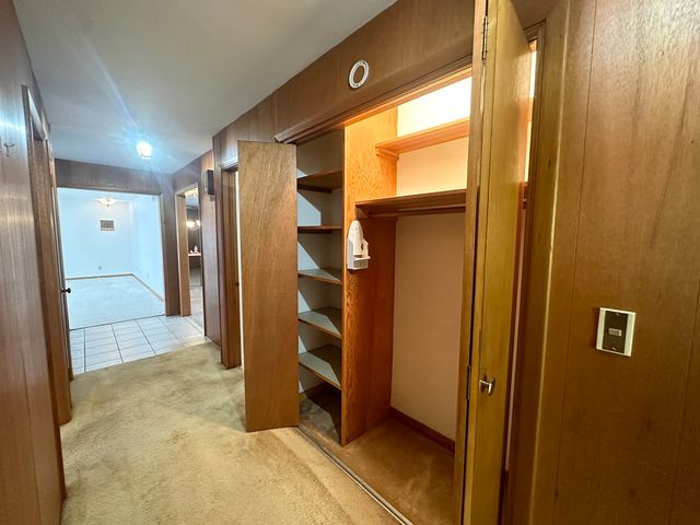 2408 16th Avenue, Sterling, IL 61081