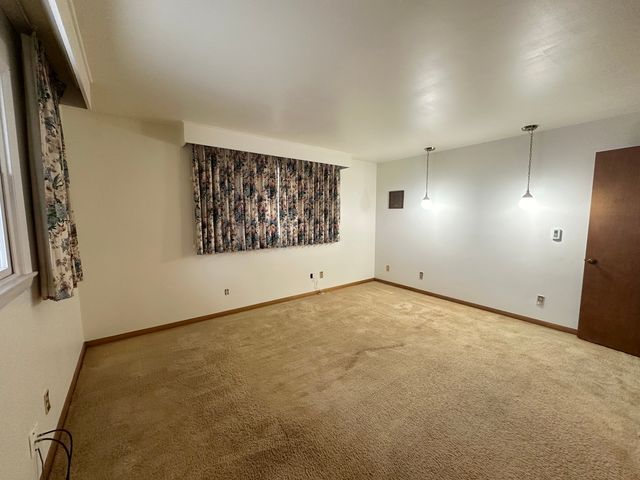 2408 16th Avenue, Sterling, IL 61081