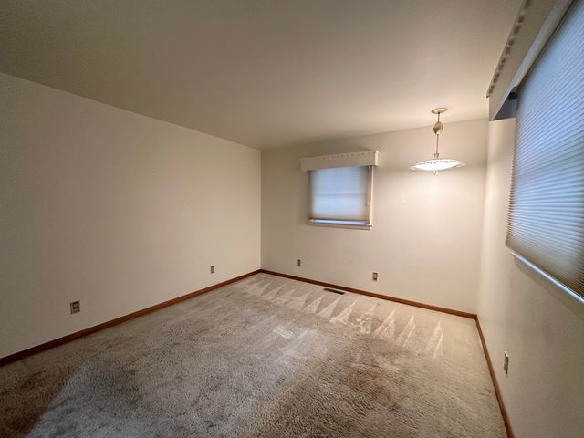 2408 16th Avenue, Sterling, IL 61081